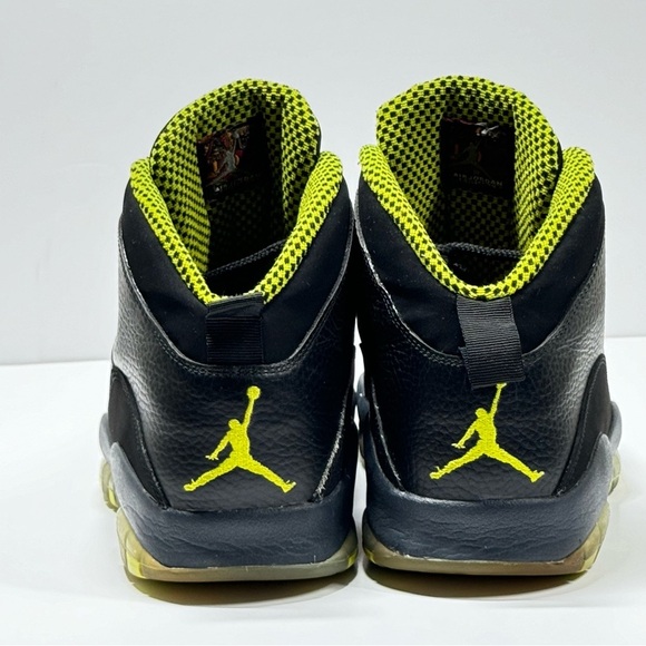 The Jordan 10 Retro Venom Green - Picture 3 of 13